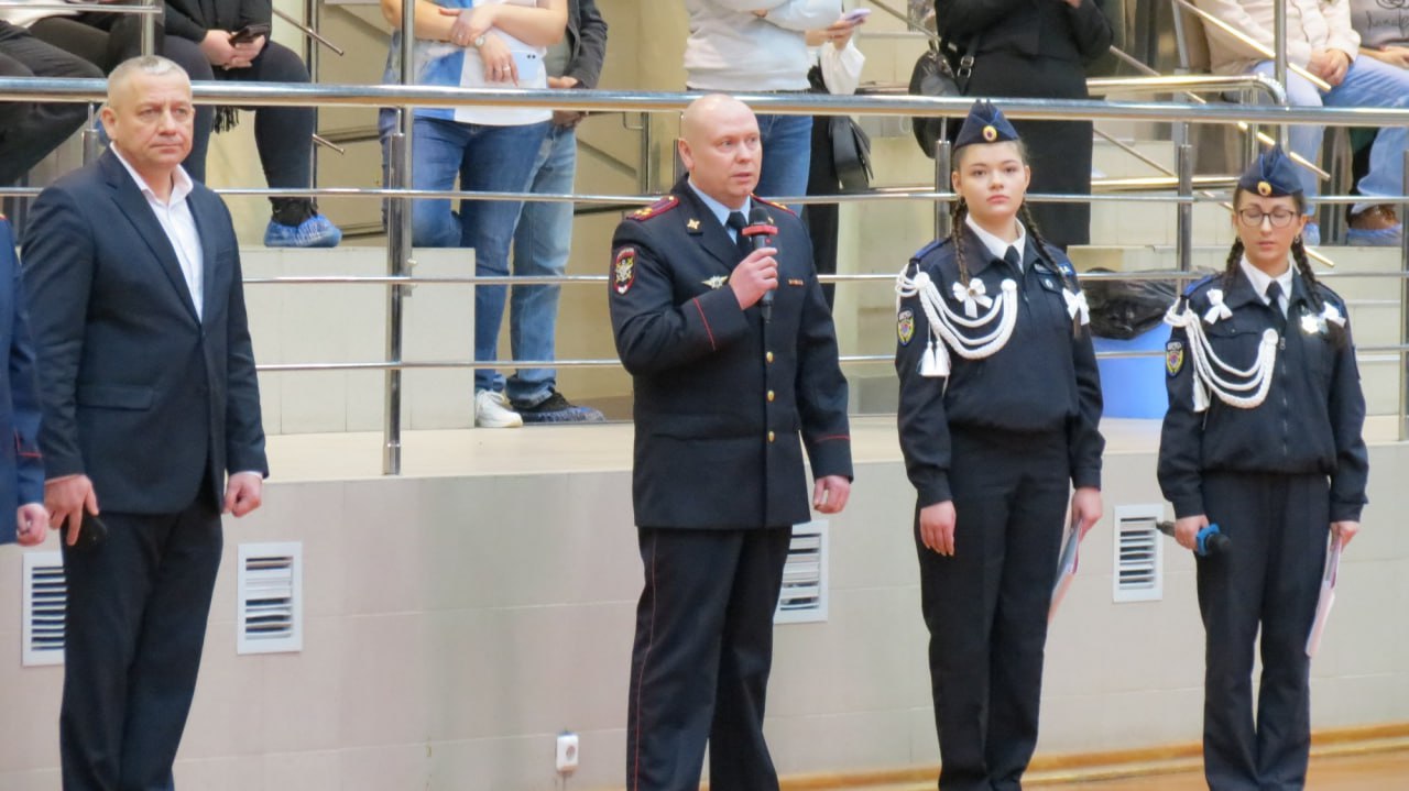 Руководящий состав транспортной полиции города Кирова принял участие в торжественной церемонии принятия присяги студентами полицейского колледжа Руководящий состав транспортной полиции города Кирова принял участие в торжественной церемонии принятия присяги студентами полицейского колледжа