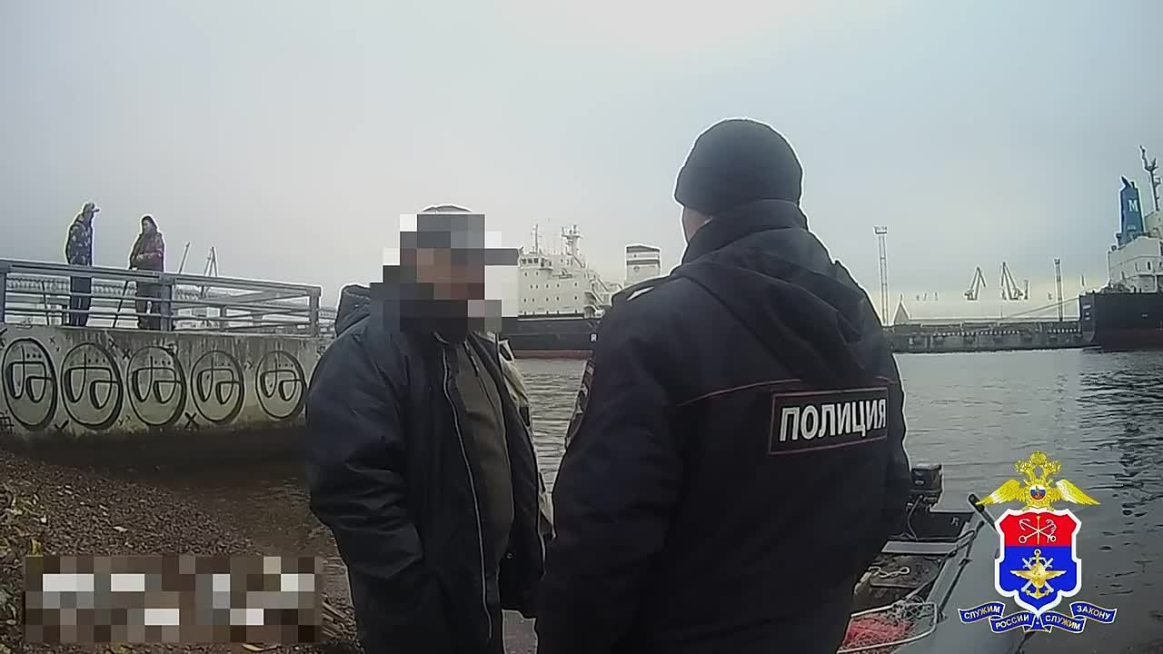 В акваториях Санкт-Петербурга сотрудниками водной полиции выявлены судоводители, осуществляющие выход на воду на маломерных судах в период закрытия навигации