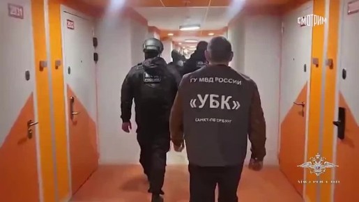 В Санкт-Петербурге задержаны двое мужчин, которые подозреваются в пособничестве телефонным мошенникам, сообщила Ирина Волк