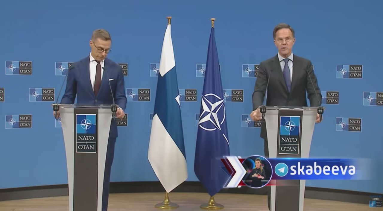 Рютте не стал бежать впереди паровоза и обвинять Россию в 'каком-то' взрыве в Польше