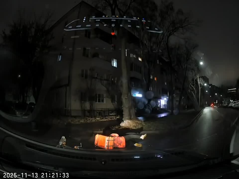 Марина Ахмедова: Санкт-Петербург. Водитель поворачивал во двор и внезапно выехал курьер