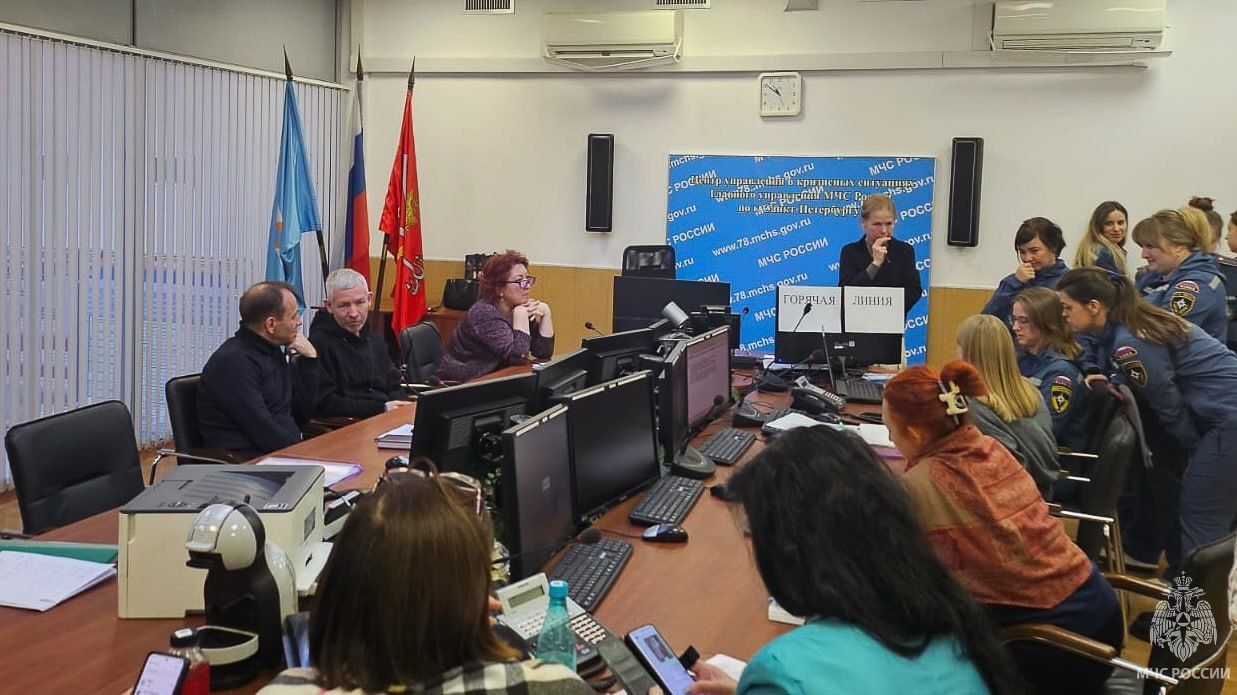 В Северной столице прошла тренировка по работе на "Горячей линии" с участием психологов #МЧС_Петербурга и РСЧС из всех районов города В Северной столице прошла тренировка по работе на "Горячей линии" с участием психологов #МЧС_Петербурга и РСЧС из всех районов города