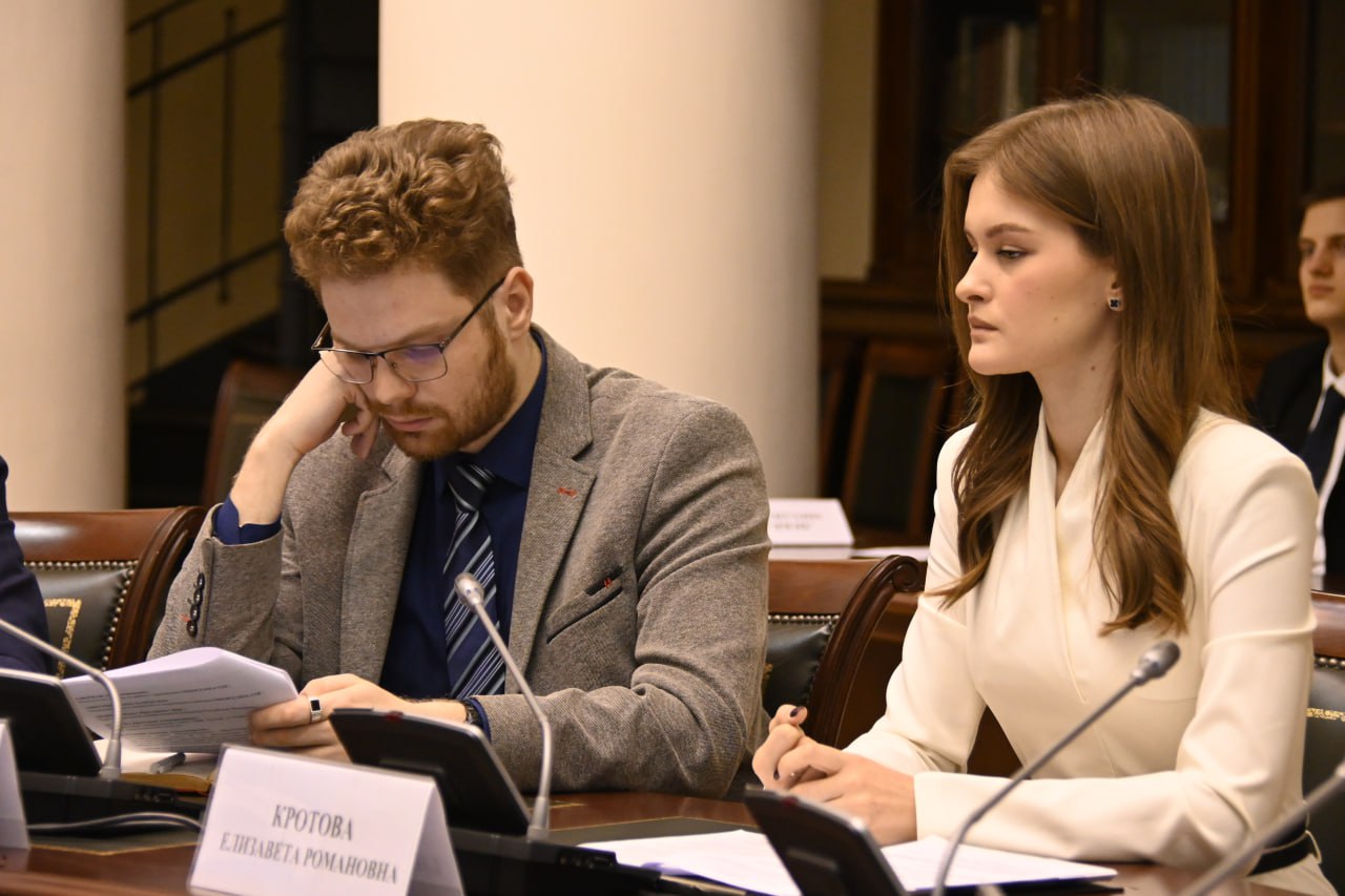 Председатель Санкт-Петербургской избирательной комиссии принял участие в круглом столе «Международное электоральное сотрудничество: перспективы и взгляд молодежи» Председатель Санкт-Петербургской избирательной комиссии принял участие в круглом столе «Международное электоральное сотрудничество: перспективы и взгляд молодежи»