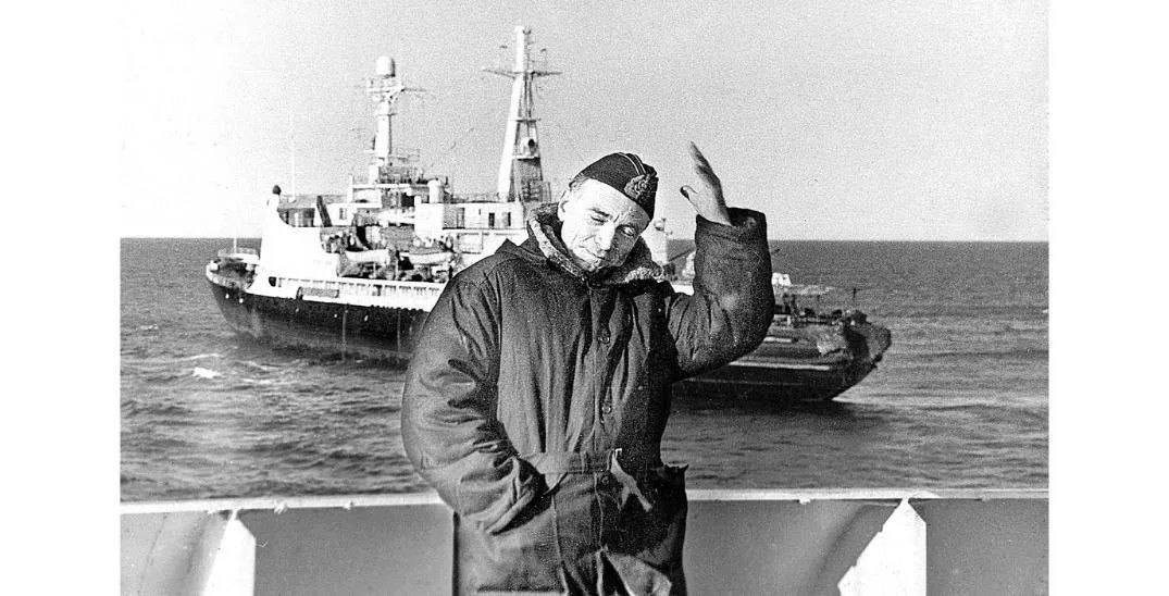 Александр Коц: ВЕЧЕРНИЙ ЗВОН:. швартовка уходящего дня Александр Коц: ВЕЧЕРНИЙ ЗВОН:. швартовка уходящего дня