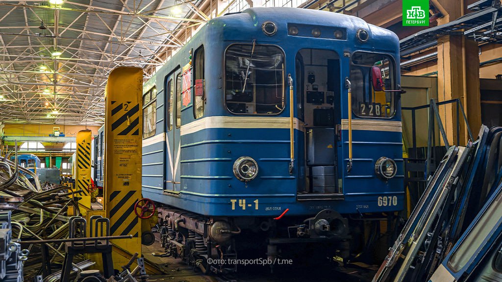 В Петербурге завершилась эксплуатация вагонов Ема-502/Ем-501