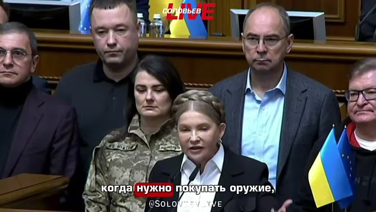 Юлия Витязева: Бабетта снова накрутила на голове фирменный каравай и готова идти на войну