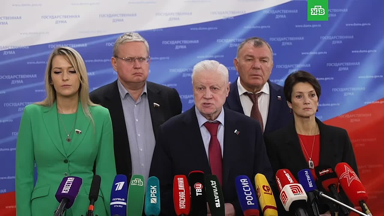 Депутат Госдумы Сергей Миронов обратился к генеральному прокурору с требованием наказать виновных в загрязнении Охты стоками из аварийного коллектора