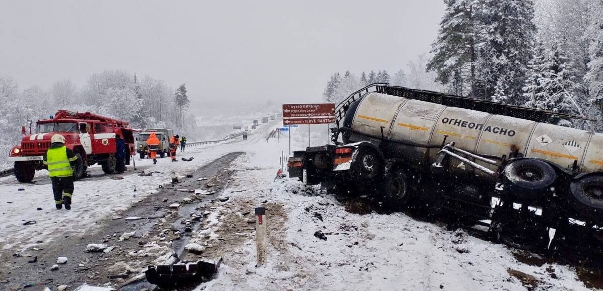 В Карелии произошло массовое ДТП В Карелии произошло массовое ДТП