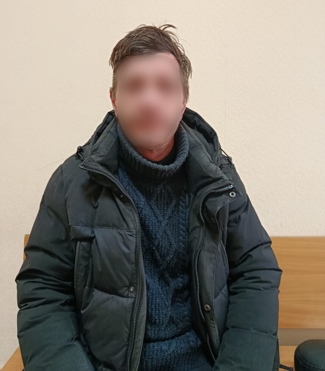 Транспортные полицейские аэропорта Челябинска привлекли к ответственности авиапассажира, нарушавшего общественный порядок в самолете