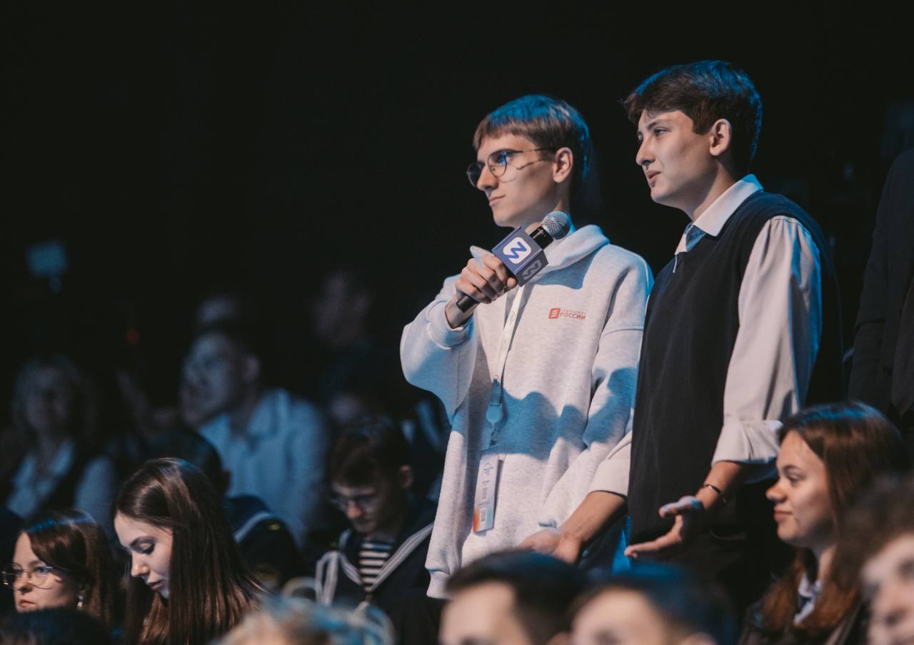 Андрей Никитин: «Никогда не надо думать, что от того, что ты стал начальником, ты автоматически умнее всех. Задача руководителя — слушать профессионалов и на основе достоверных данных принимать итоговые решения» Андрей Никитин: «Никогда не надо думать, что от того, что ты стал начальником, ты автоматически умнее всех. Задача руководителя — слушать профессионалов и на основе достоверных данных принимать итоговые решения»