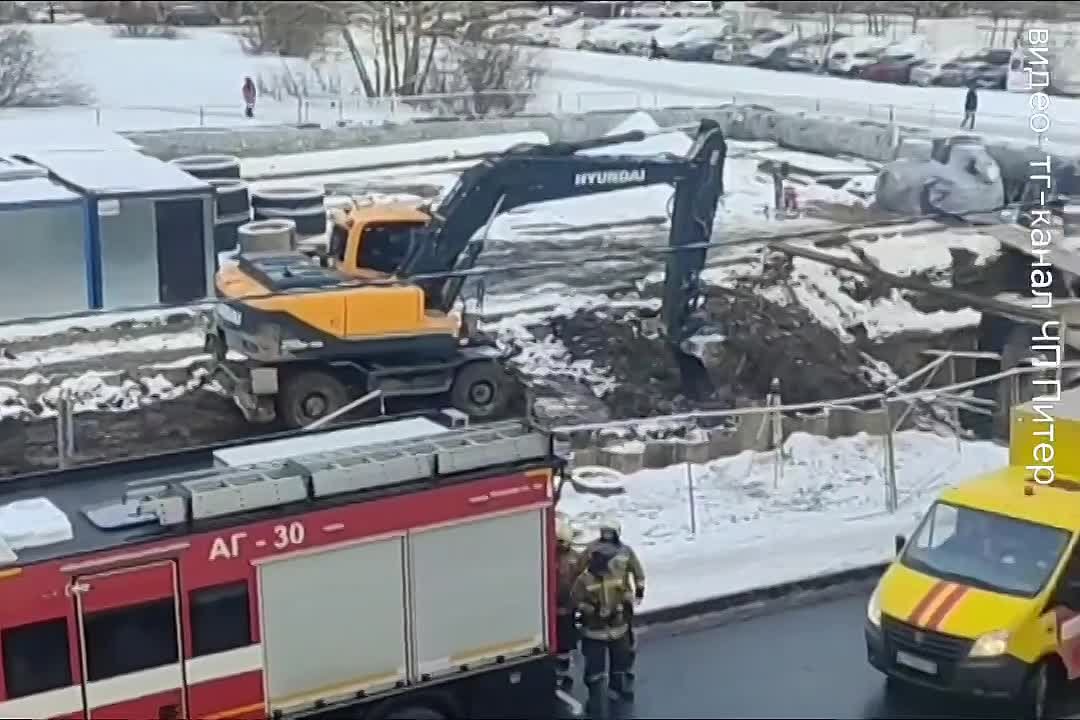 Вот так сейчас выглядит Бассейная улица, где прорвало трубу с кипятком