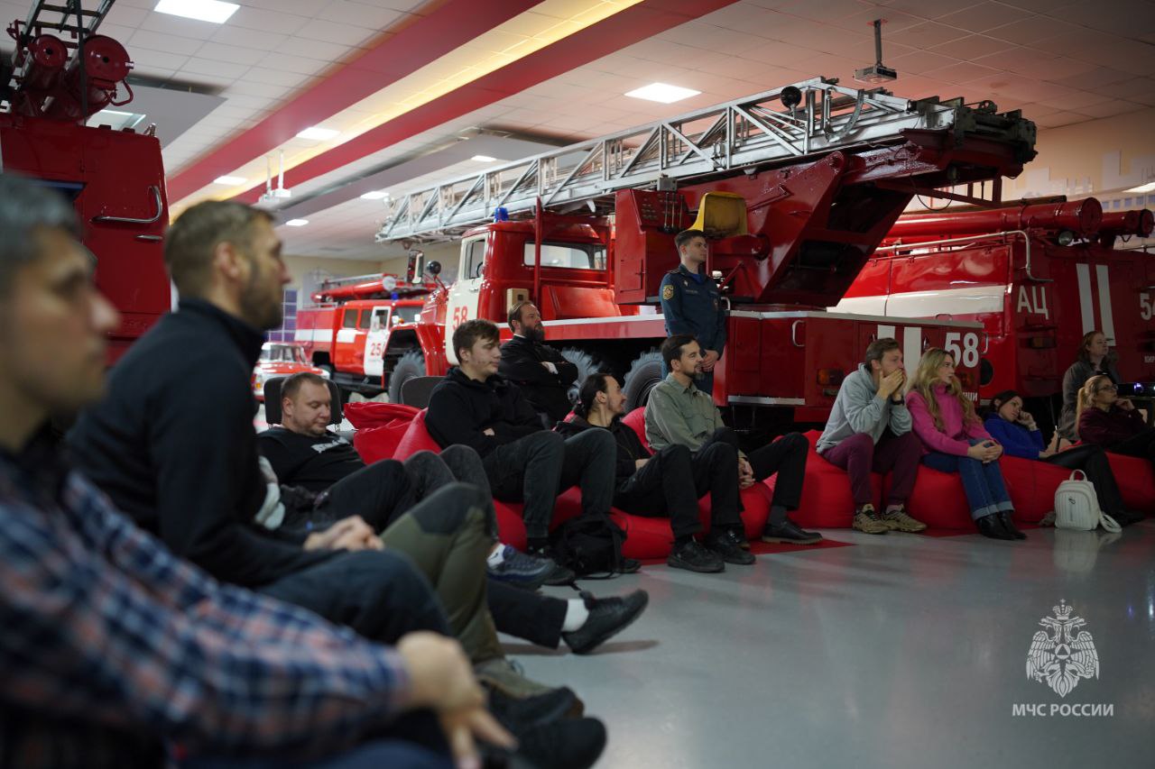 В год 35-летия МЧС России и в рамках всероссийской акции ведомства "35 добрых дел" особенно важно успевать делать добрые дела В год 35-летия МЧС России и в рамках всероссийской акции ведомства "35 добрых дел" особенно важно успевать делать добрые дела