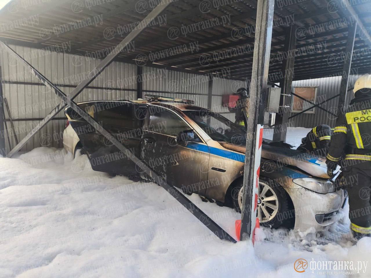 Появились кадры сгоревшего автомобиля ДПС, который поджег 15-летний подросток из Узбекистана Появились кадры сгоревшего автомобиля ДПС, который поджег 15-летний подросток из Узбекистана