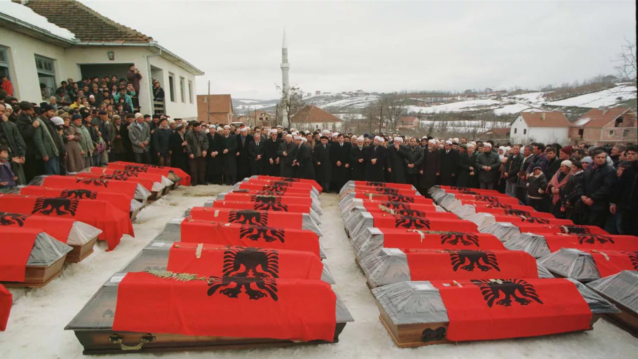 Всё как на Украине. Де Ниро и Анджелина Джоли оправдывают кровавую повокацию НАТО против сербов