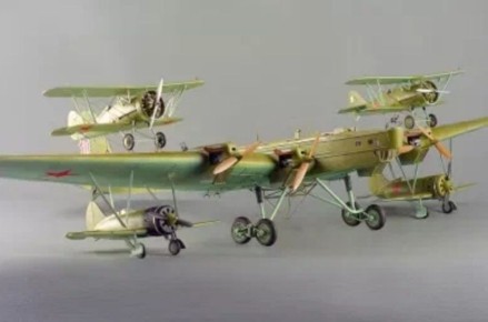 Эдуард Басурин: #ДЕНЬвИСТОРИИ. 20 ноября 1935 года лётчик-испытатель Петр Стефановский в рамках проекта «Звено», впервые в мире поднял в воздух тяжёлый бомбардировщик ТБ-3 с пятью закреплёнными на нём истребителями