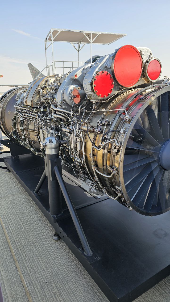 Ростех показал в Дубае не только Су-57, но и новейший двигатель 177С для самолетов 5-го поколения Ростех показал в Дубае не только Су-57, но и новейший двигатель 177С для самолетов 5-го поколения