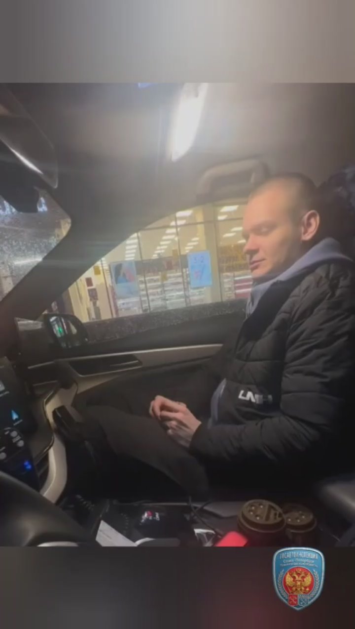 После опасных съёмок клипа питерской певицы SKY RAE полиция отправила на спецстоянку два BMW