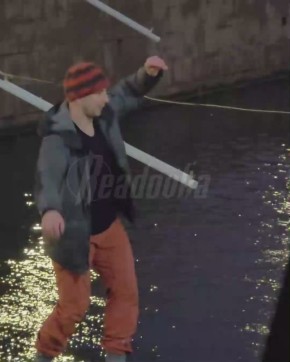 Канатоходец превратил канал Грибоедова в Питере в цирк