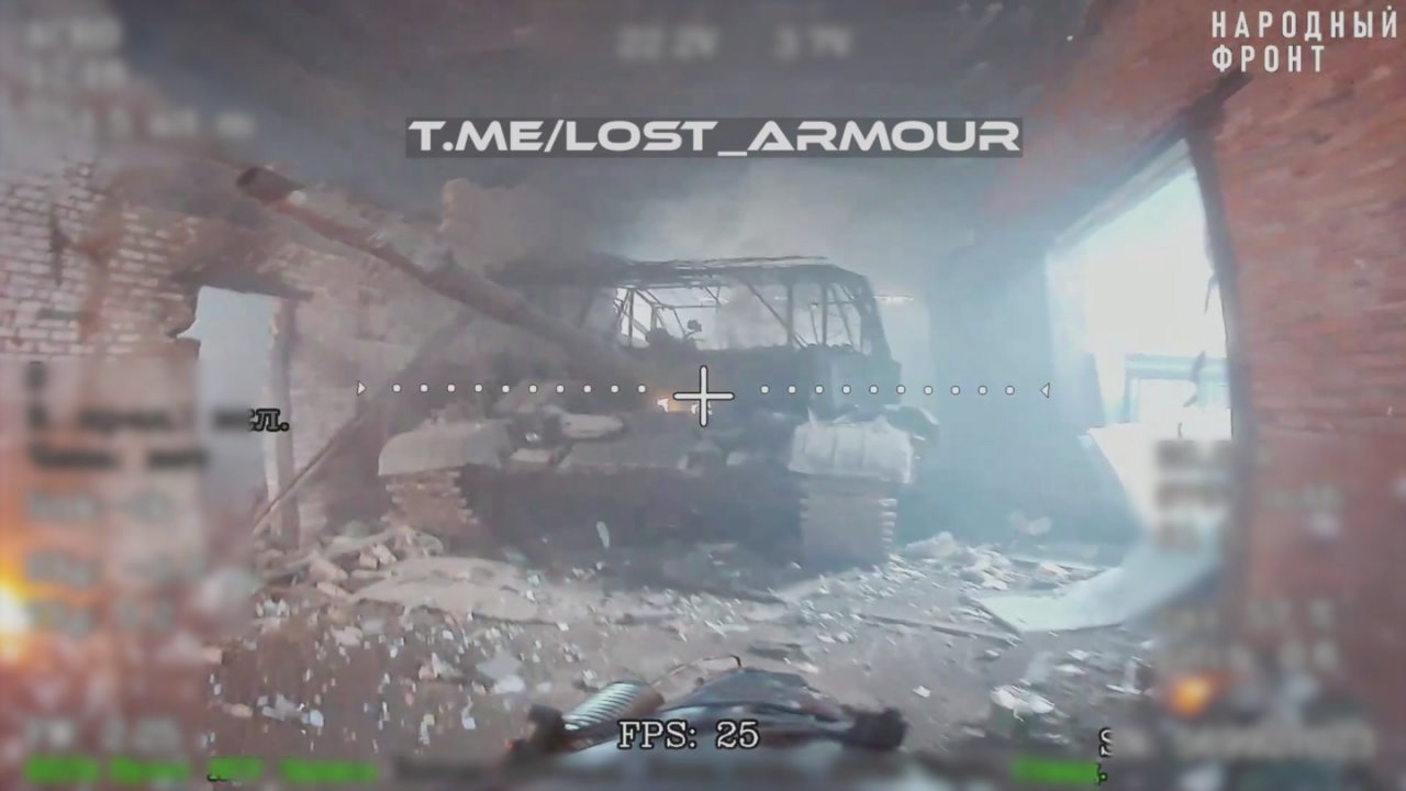 Противник теряет танки в Орехове