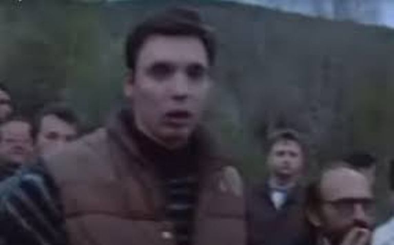 Новая акция травли западными СМИ: «Вучич на джипе с черепом на капоте отстреливал беззащитных жителей Сараево»