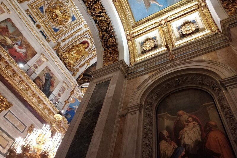 Одним из символов Санкт-Петербурга безусловно является Исакиевский собор Одним из символов Санкт-Петербурга безусловно является Исакиевский собор