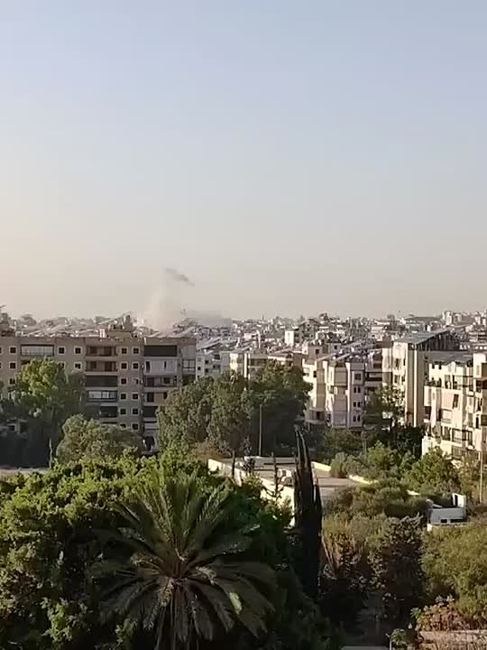 Удар Израиля по Бейрут. По предварительным данным погибло 2 человека (включая одного из командиров "Хезболлы") и более 20 человек получили ранения