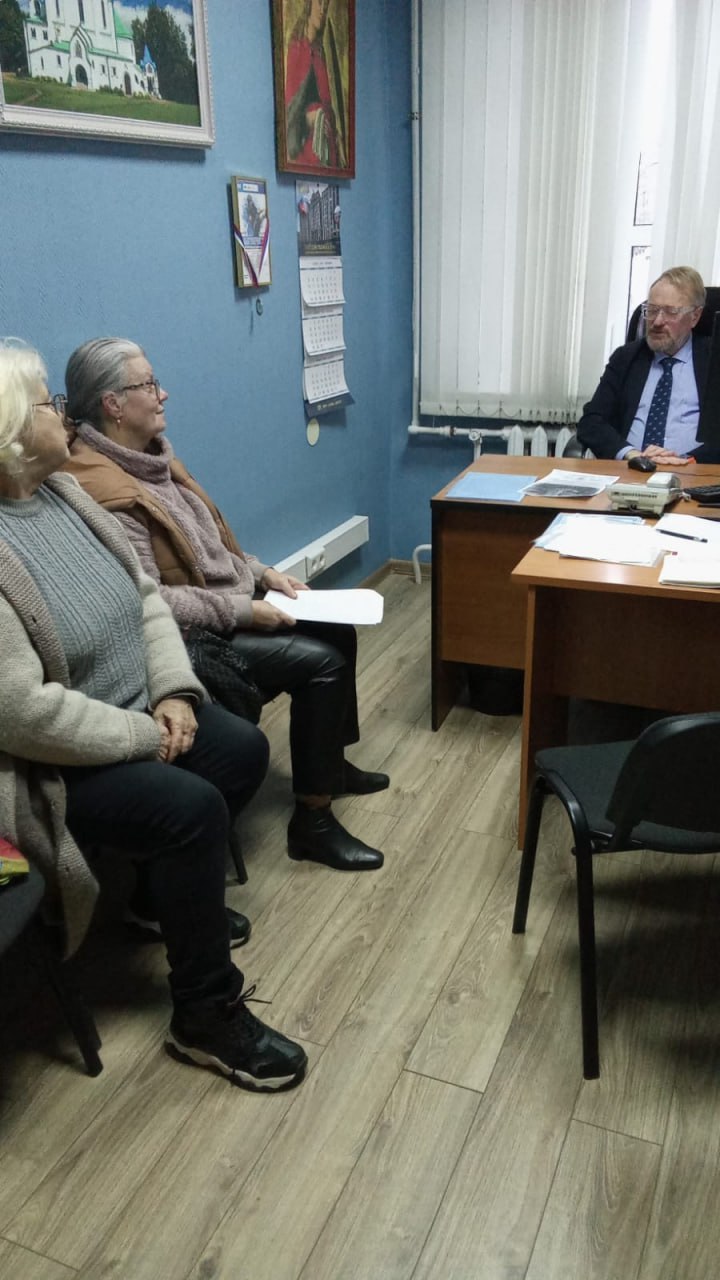 От дороги до крыши над головой: Виталий Милонов провёл приём жителей Пушкинского района От дороги до крыши над головой: Виталий Милонов провёл приём жителей Пушкинского района