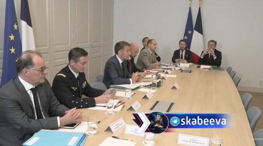 Трамп просил не верить таким, как Макрон