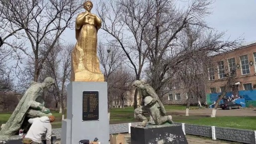 Дмитрий Стешин: Из таких малых дел и складывается ответ на вопрос - кто будет наследовать нашу землю? А вопрос появился, и это звонок, который многих не насторожил: