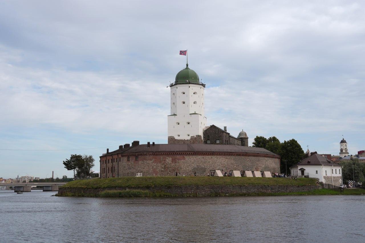 Коллеги, по поводу поста о Выборге