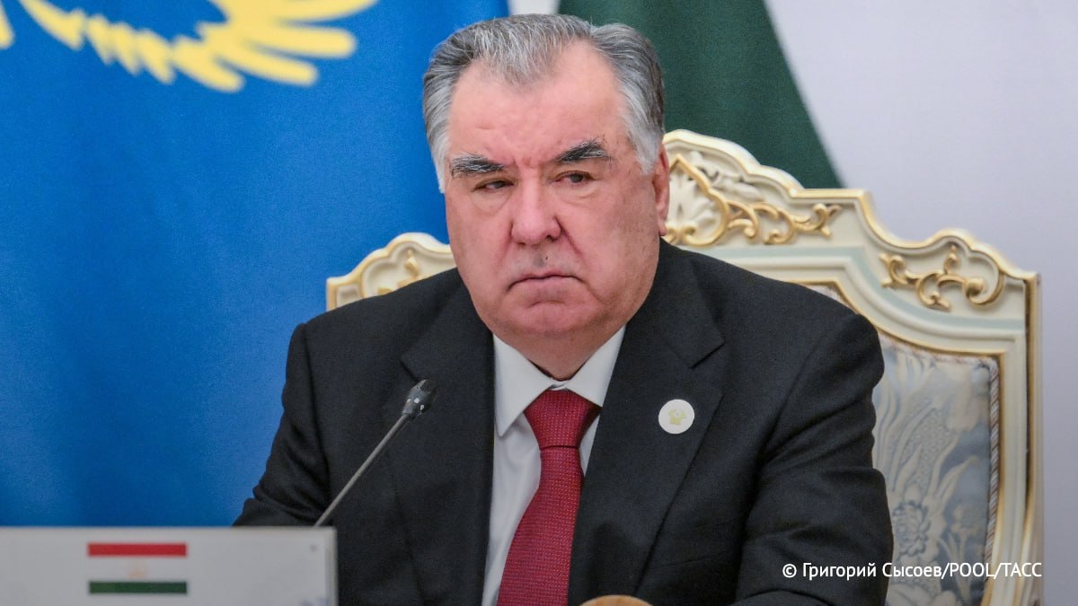 Рахмон заявил, что принял предложение Путина встретиться 21 декабря в Санкт-Петербурге