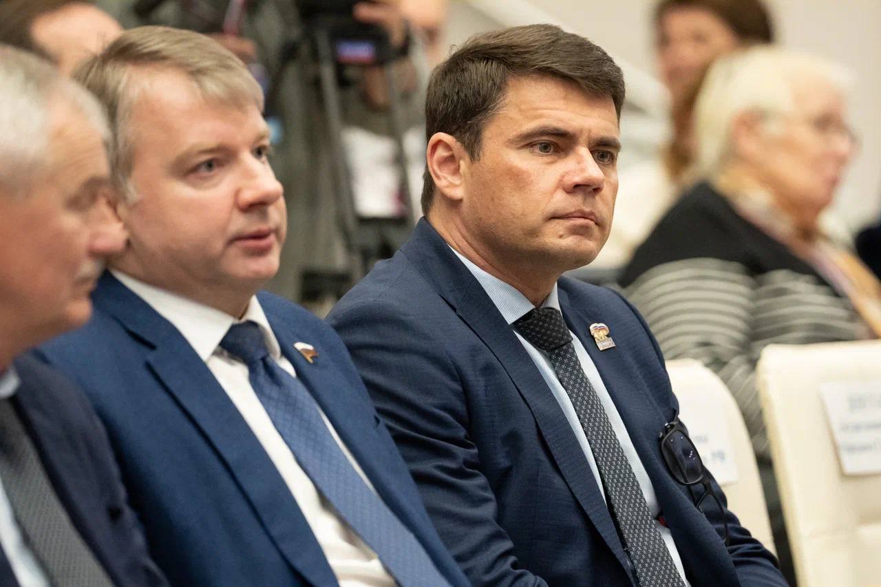 Провели сороковую Конференцию петербургского реготделения «Единой России» Провели сороковую Конференцию петербургского реготделения «Единой России»