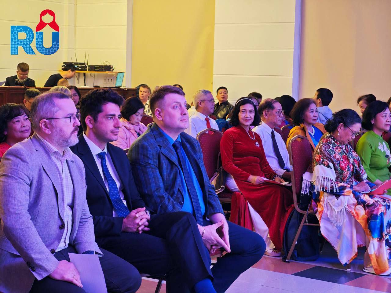 В Ханое обновили концертный зал в Русском доме В Ханое обновили концертный зал в Русском доме