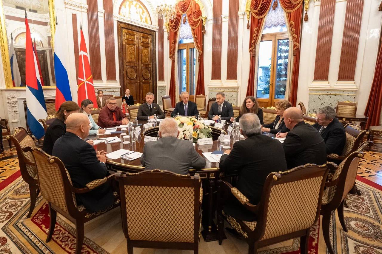 Встретился с товарищем Моралесом Охедой — секретарем ЦК Компартии Кубы и давним партнером Петербурга Встретился с товарищем Моралесом Охедой — секретарем ЦК Компартии Кубы и давним партнером Петербурга