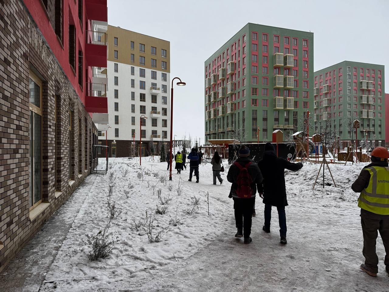 Руководитель следственного отдел по городу Сосновому Бору СУ СК России по Ленинградской области провел коллективный прием граждан с участием застройщика