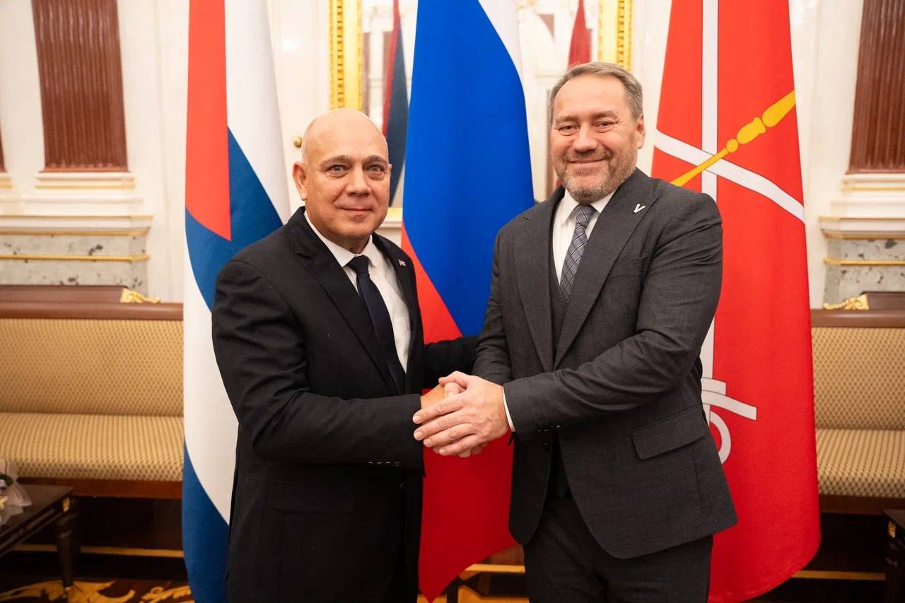 Встретился с товарищем Моралесом Охедой — секретарем ЦК Компартии Кубы и давним партнером Петербурга