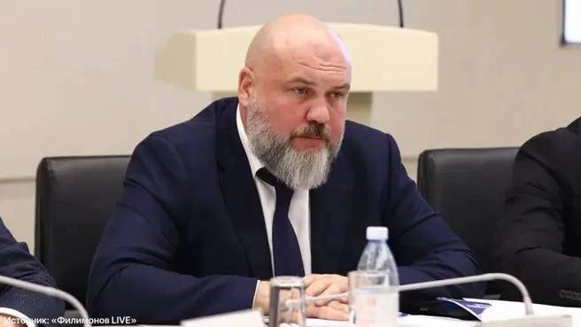 Вологодский вице-губернатор Иноземцев, подравшийся в отеле в Петербурге, подал в отставку, сообщают «Ведомости» со ссылкой на источник в правительстве региона