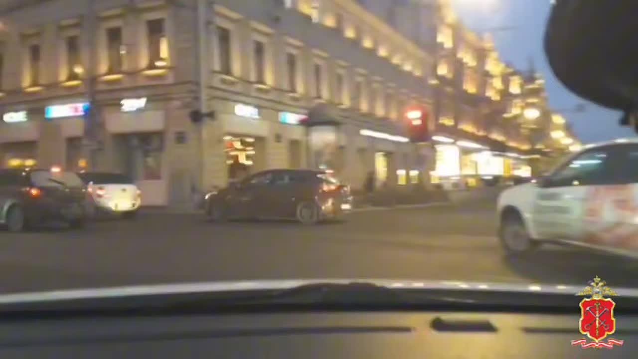 В центре Петербурга сотрудники ГАИ остановили «Ладу» с нетрезвым водителем