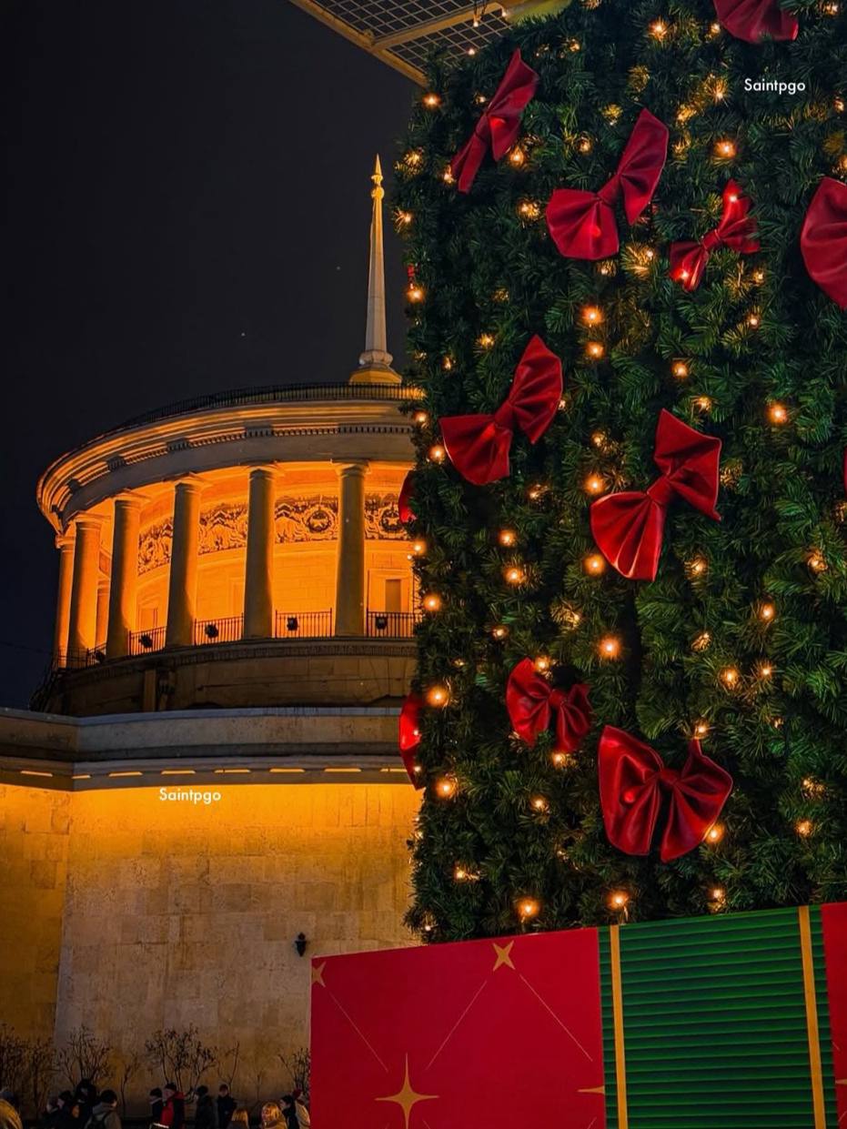 Петербург украшают к Новому году