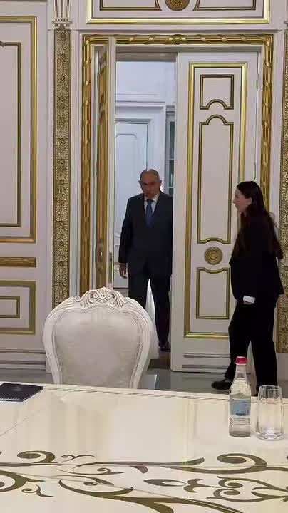 Пашинян шантажирует. армянское духовенство