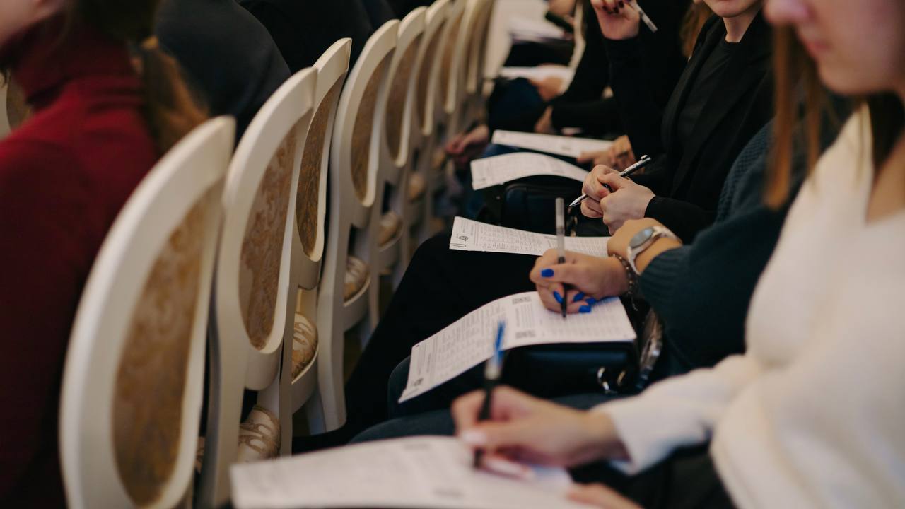 Работники органов прокуратуры присоединились к международной просветительской акции «Географический диктант» Работники органов прокуратуры присоединились к международной просветительской акции «Географический диктант»