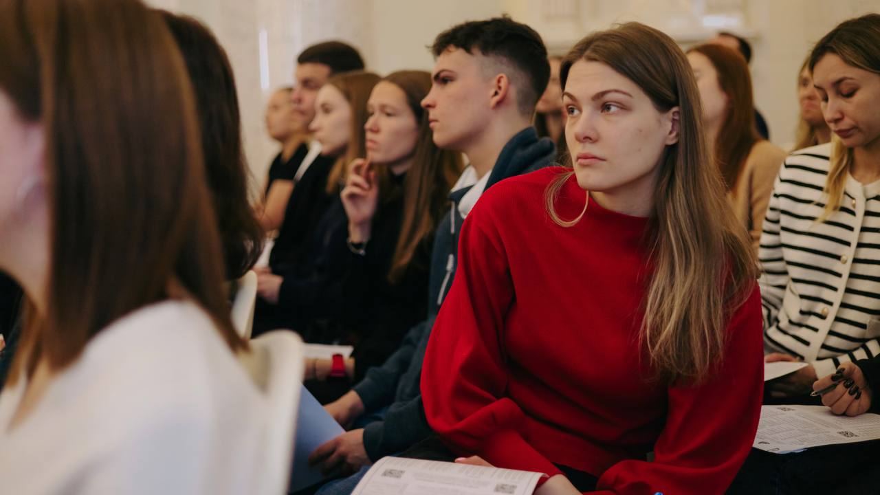 Работники органов прокуратуры присоединились к международной просветительской акции «Географический диктант» Работники органов прокуратуры присоединились к международной просветительской акции «Географический диктант»