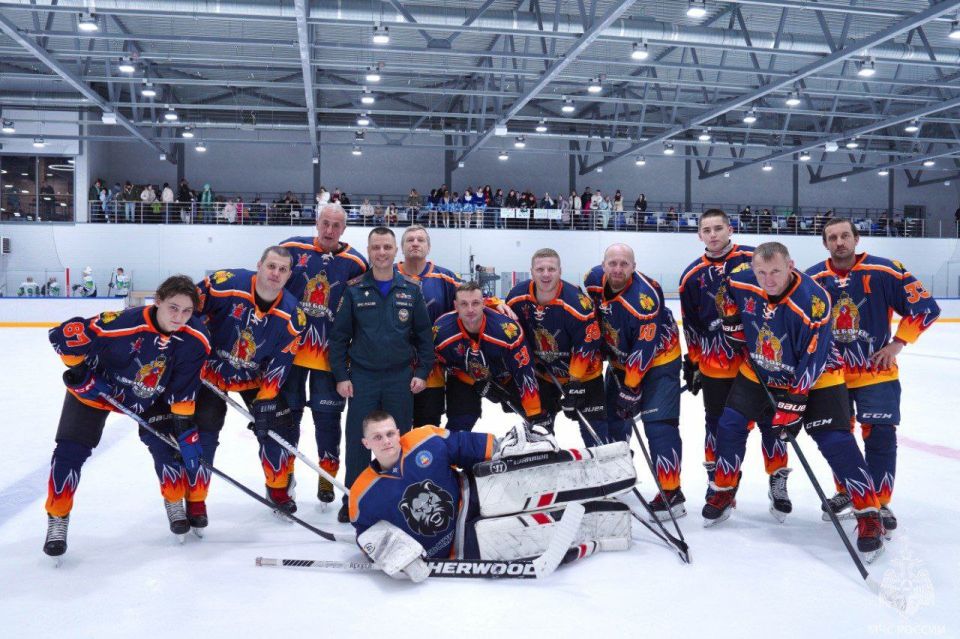 Великолепная пятерка и вратарь