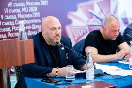 "Чтобы кого-то побеждать, нужно поучаствовать в этом процессе": Пинчук прокомментировал заявление журналистки Ахмедовой о победе России