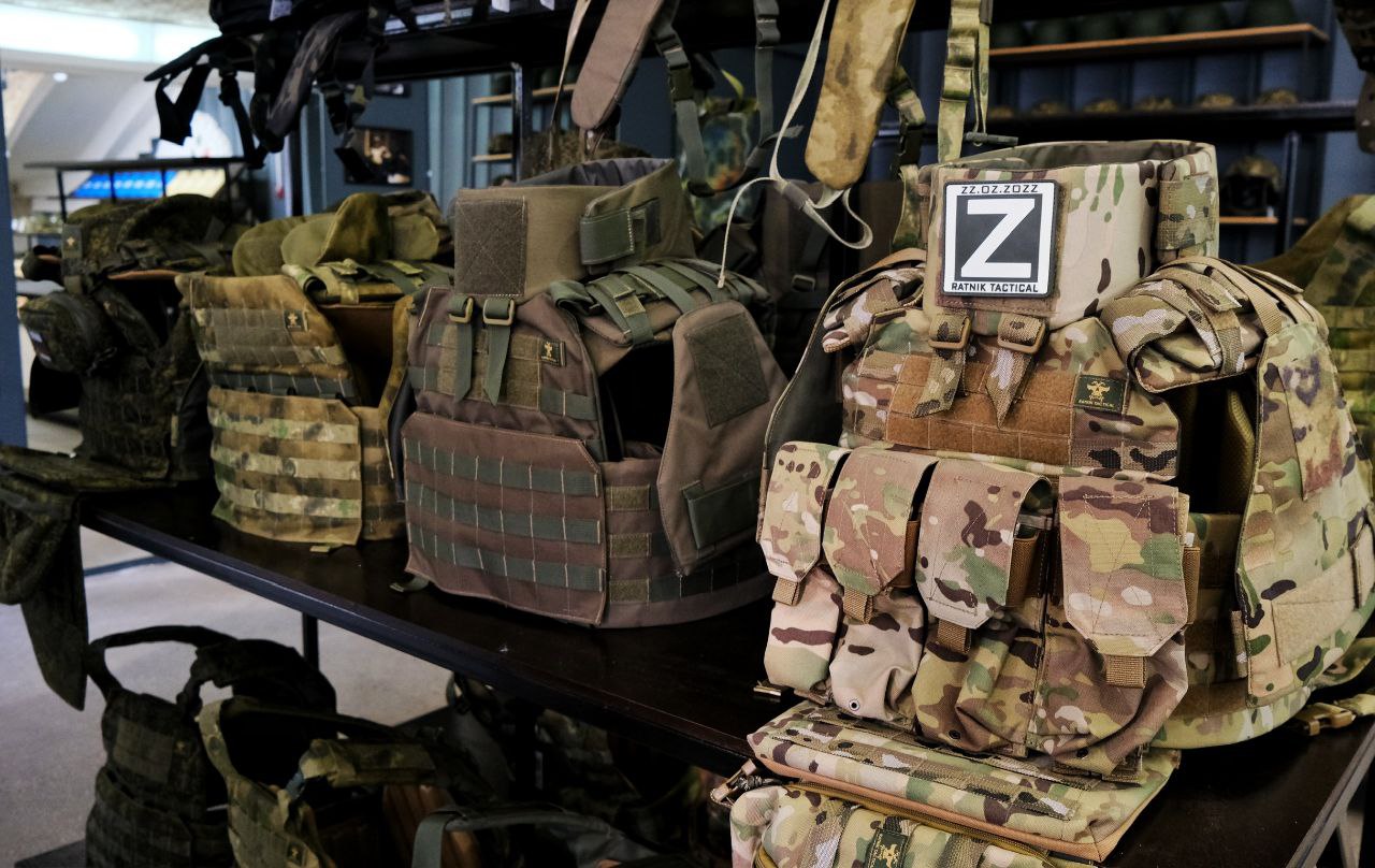 Два майора: ТЕПЕРЬ В КРЫМУ МОЖНО КУПИТЬ КАЧЕСТВЕННУЮ БРОНЮ ДЛЯ РЕАЛЬНОЙ ВОЙНЫ! Два майора: ТЕПЕРЬ В КРЫМУ МОЖНО КУПИТЬ КАЧЕСТВЕННУЮ БРОНЮ ДЛЯ РЕАЛЬНОЙ ВОЙНЫ!