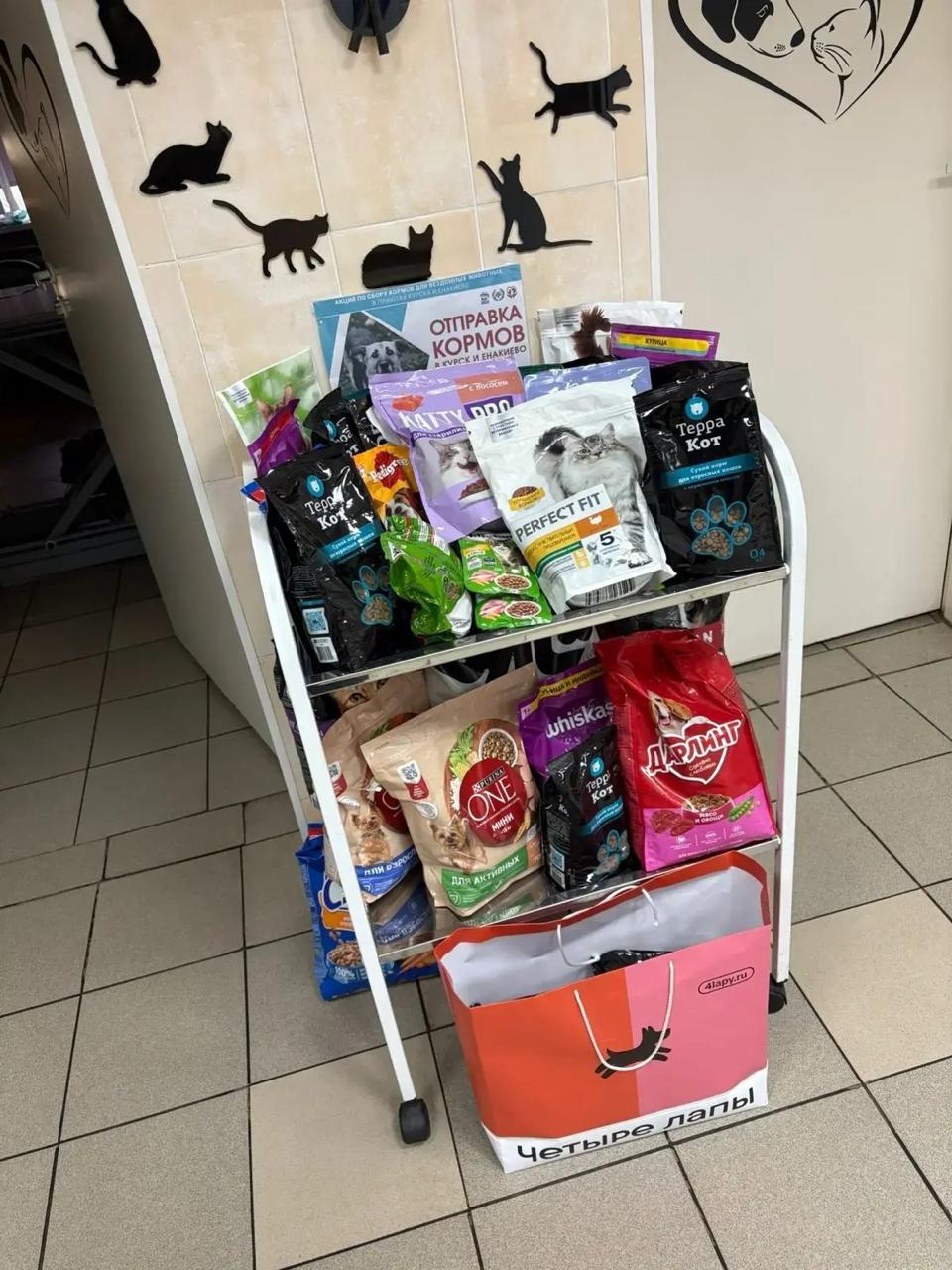 Ленобласть отправила в Енакиево полторы тонны кормов для животных Ленобласть отправила в Енакиево полторы тонны кормов для животных