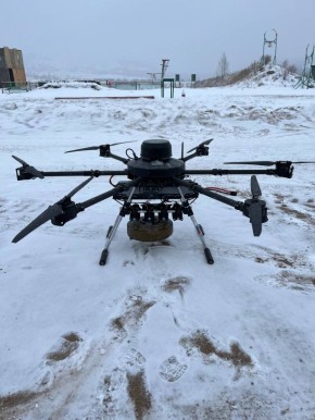 Доброе утро. Тяжелый гексакоптер "Мангас" с подвешенным макетом противотанковой мины ТМ-62