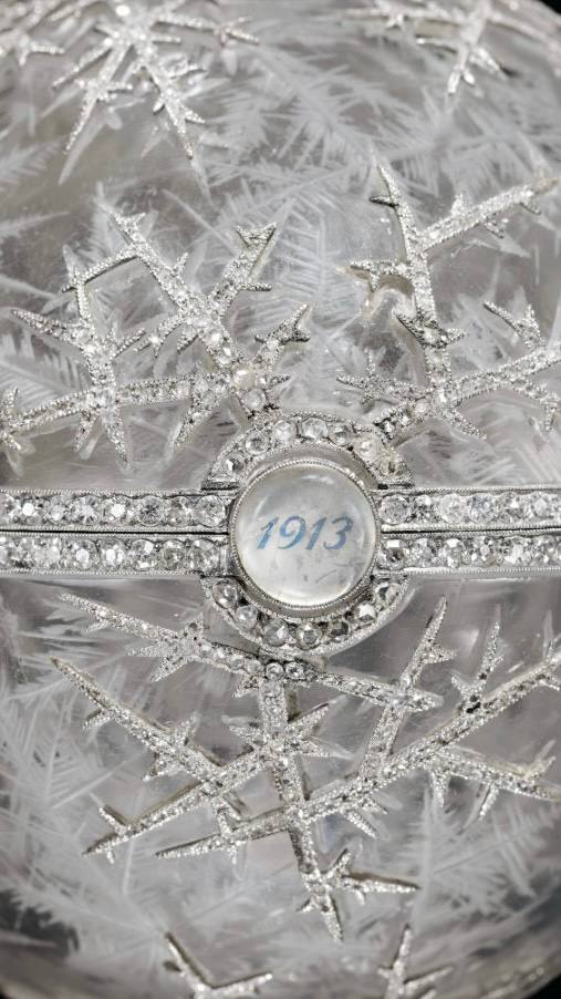 «Зимнее яйцо» Фаберже продали на аукционе в Лондоне за 25,7 млн долларов «Зимнее яйцо» Фаберже продали на аукционе в Лондоне за 25,7 млн долларов