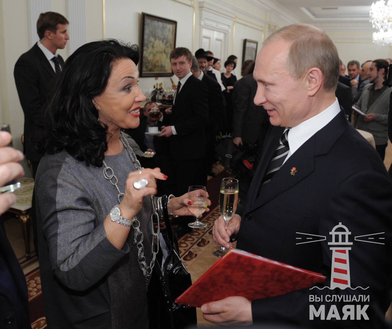 Новости к этому часу:. Экс-главу евродипломатии Федерику Могерини задержали по делу о мошенничестве, сообщает AFP Новости к этому часу:. Экс-главу евродипломатии Федерику Могерини задержали по делу о мошенничестве, сообщает AFP