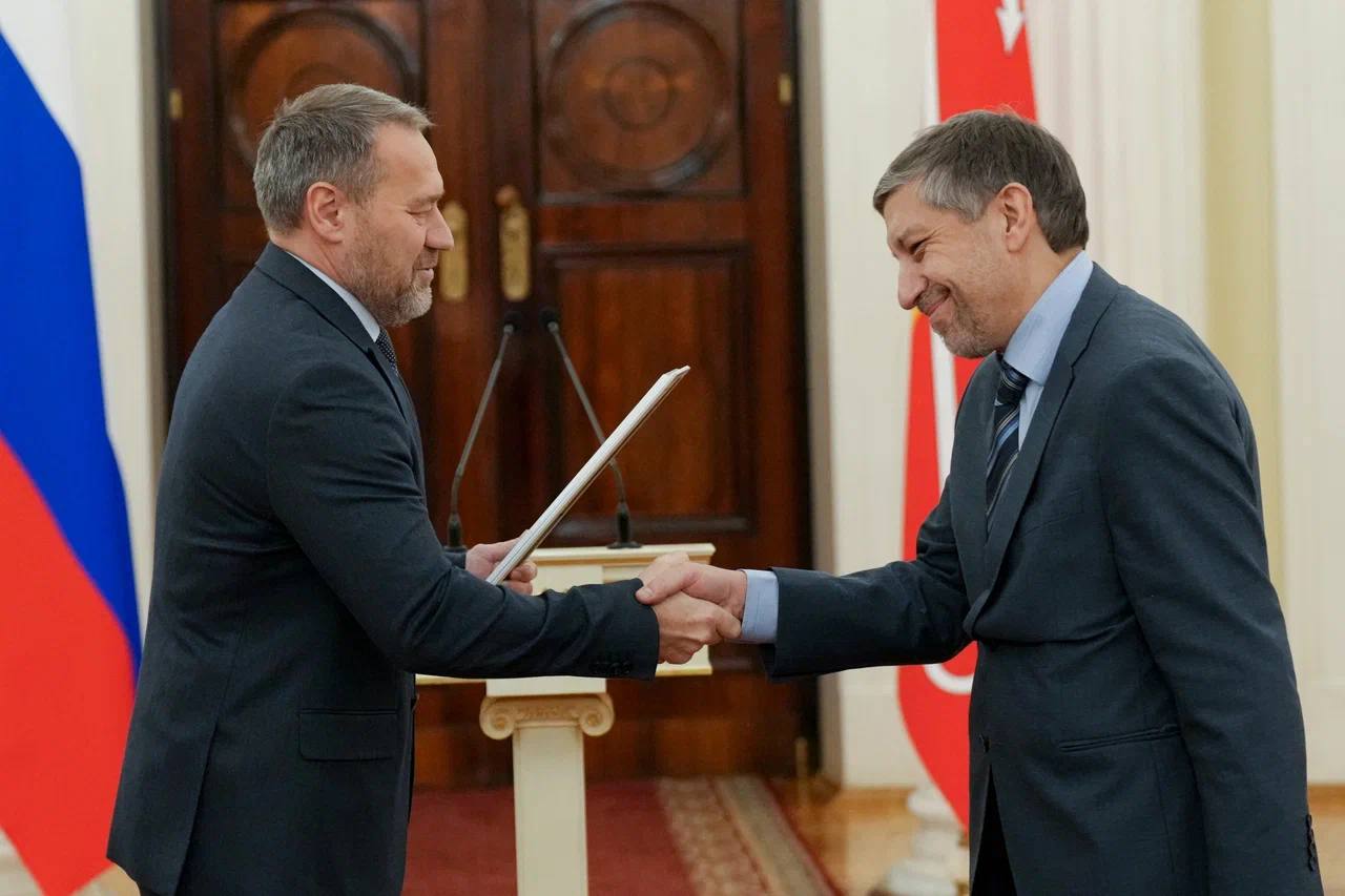 Наградили победителей и призеров Олимпиады Эйлера — учителей математики Наградили победителей и призеров Олимпиады Эйлера — учителей математики